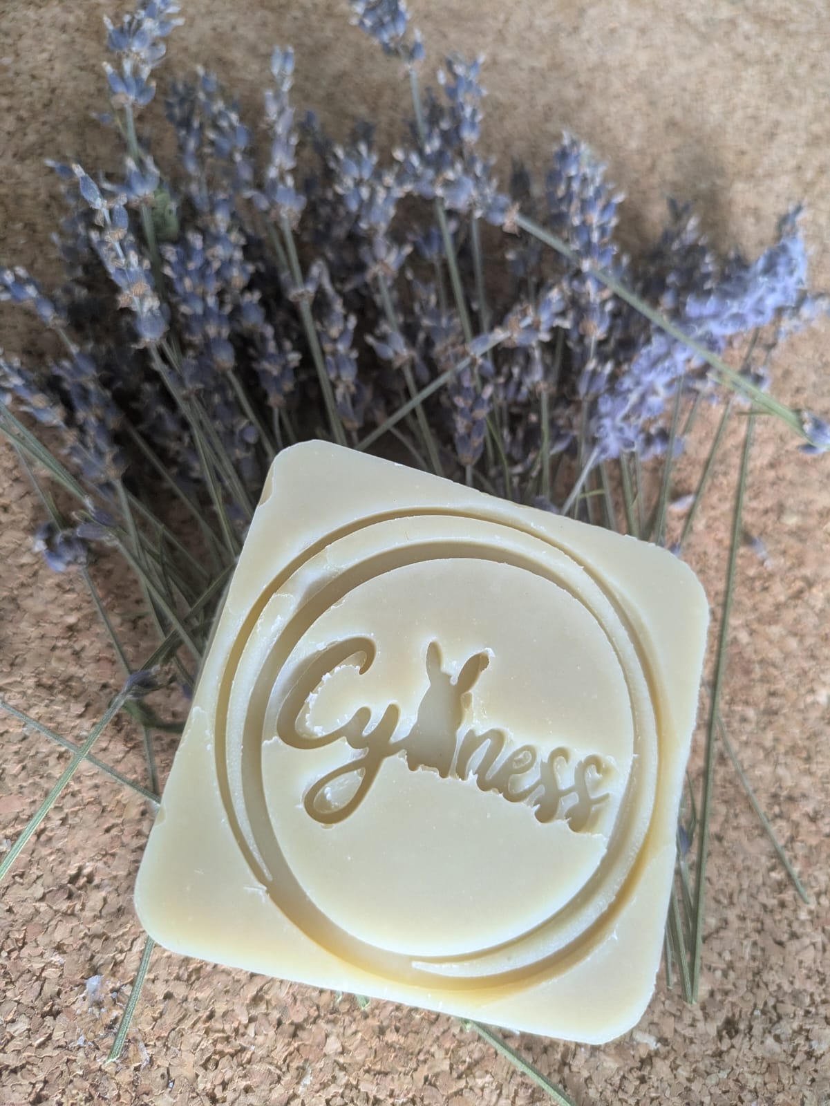 Savon d'alep artisanal avec 40% d'huile de laurier, savon naturel traditionnel, idéal pour les peaux sensibles, hydratant et antiseptique