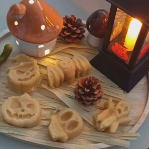 Savon mystère d’Halloween 45g au lait d’ânesse 40 %, parfum Potion Magique, édition artisanale